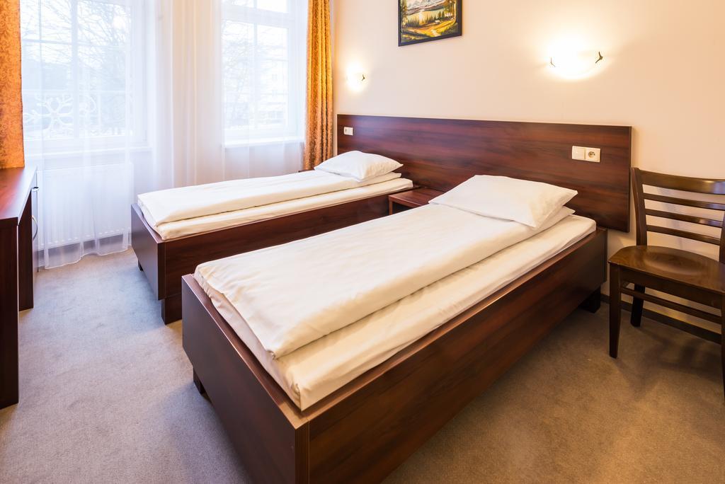 Hotel Cesarski - Kaiserhof Giżycko Szoba fotó
