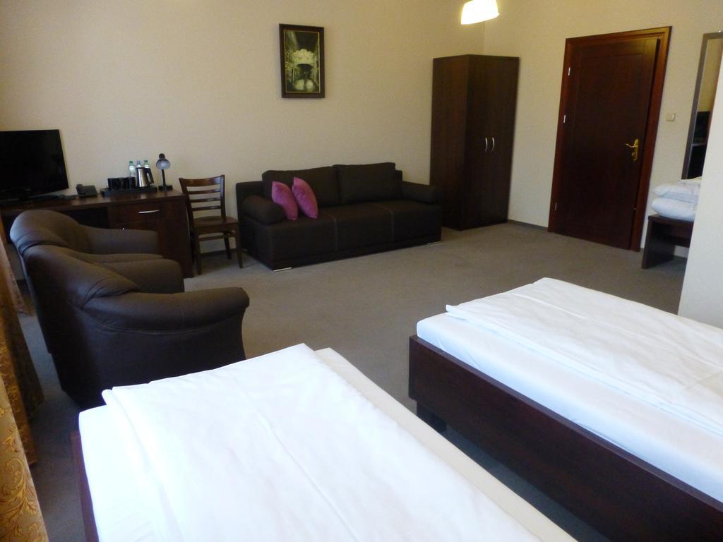 Hotel Cesarski - Kaiserhof Giżycko Kültér fotó