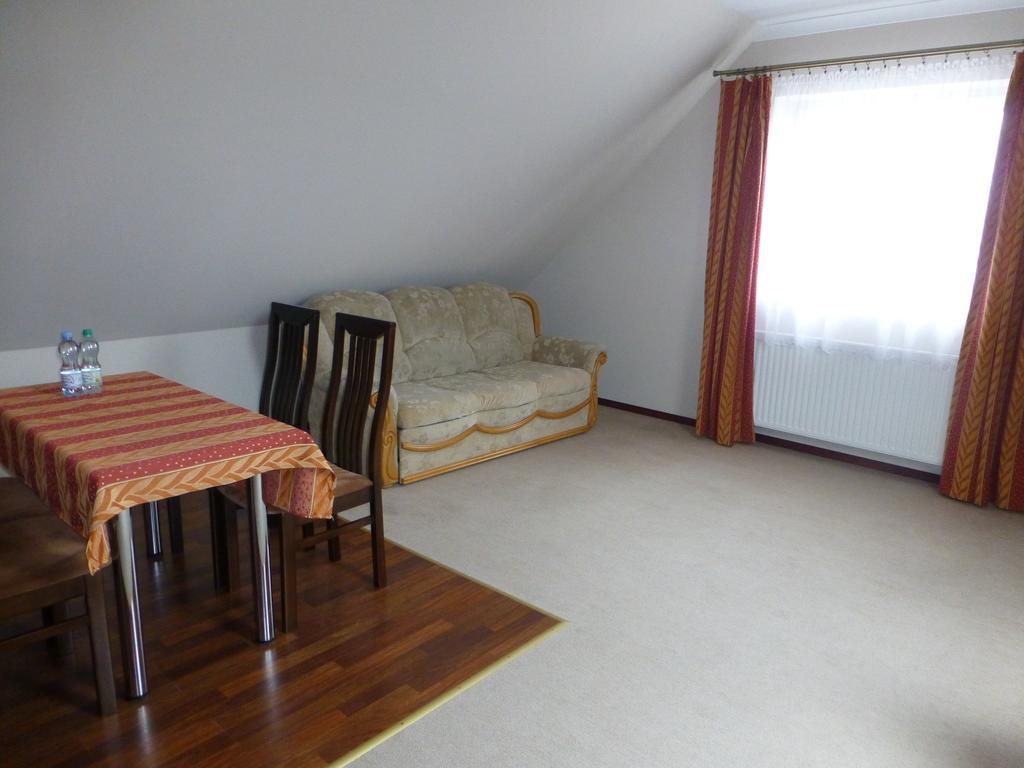 Hotel Cesarski - Kaiserhof Giżycko Kültér fotó