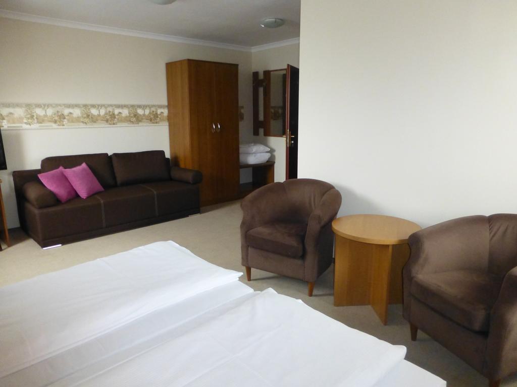 Hotel Cesarski - Kaiserhof Giżycko Kültér fotó