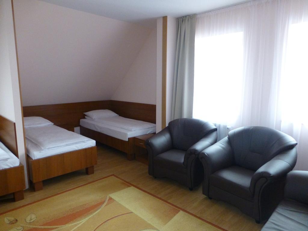 Hotel Cesarski - Kaiserhof Giżycko Kültér fotó