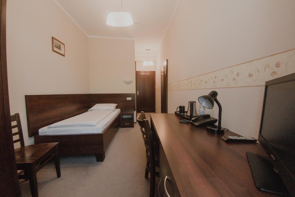 Hotel Cesarski - Kaiserhof Giżycko Kültér fotó