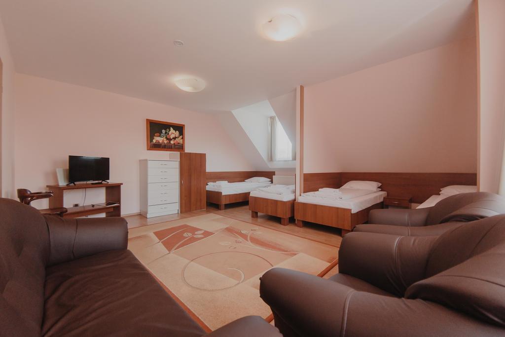 Hotel Cesarski - Kaiserhof Giżycko Kültér fotó