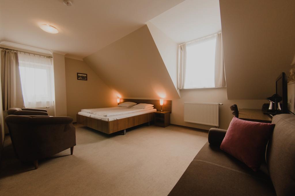 Hotel Cesarski - Kaiserhof Giżycko Kültér fotó