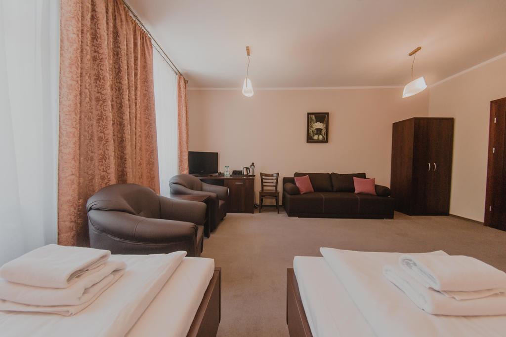 Hotel Cesarski - Kaiserhof Giżycko Kültér fotó
