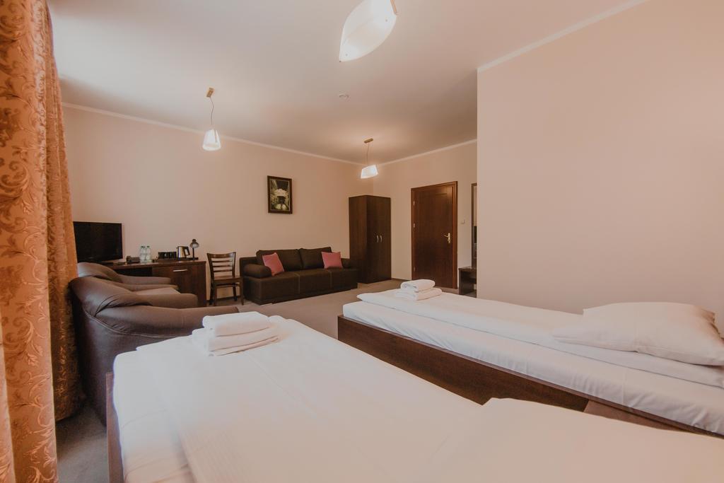 Hotel Cesarski - Kaiserhof Giżycko Kültér fotó