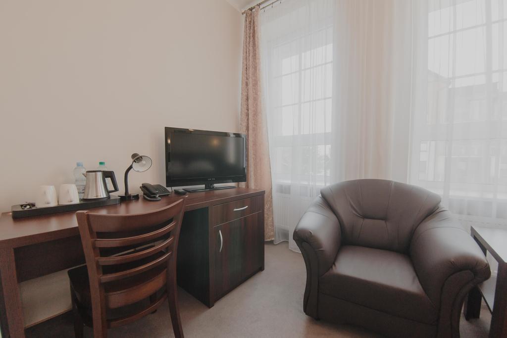 Hotel Cesarski - Kaiserhof Giżycko Kültér fotó